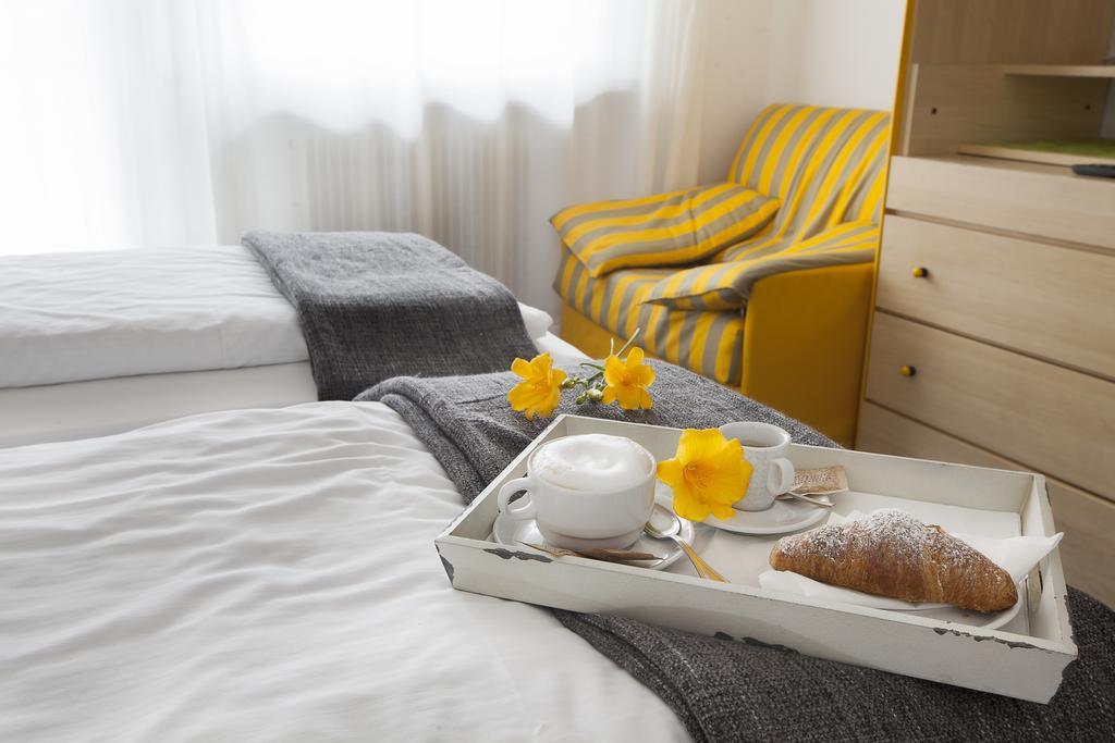 Park Hotel Eden Торболе Экстерьер фото